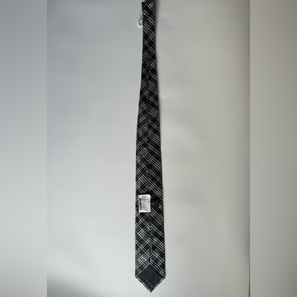 Authentic Ermenegildo Zegna Tie - Picture 5 of 9